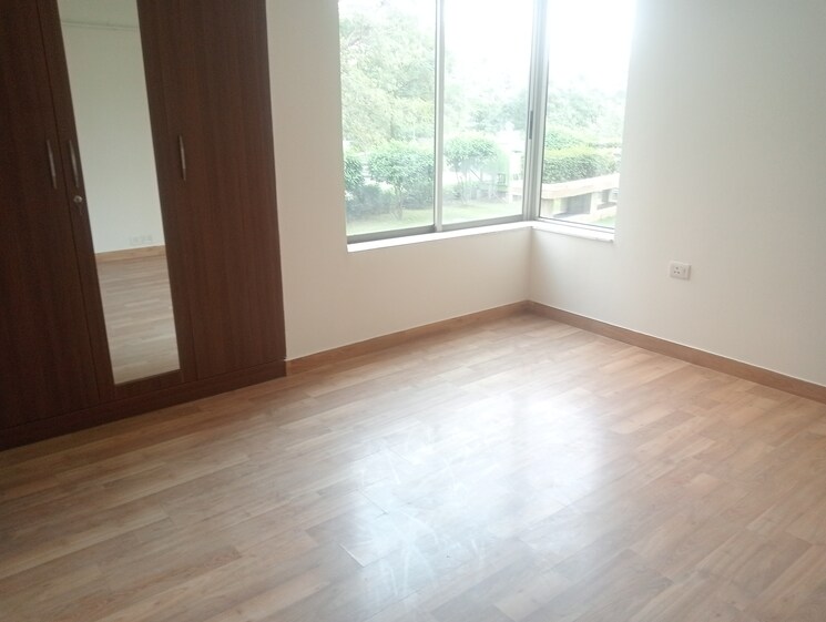 Room, bestech-park-view-spa-next 3.5 Bedroom 1935 Sq.Ft. Apartment In Sector 67 Gurgaon 9770306