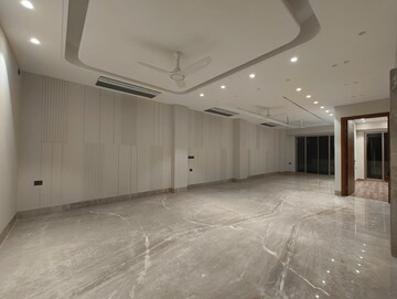 Room in 4 BHK Builder Floor at Greater Kailash I – for Rent