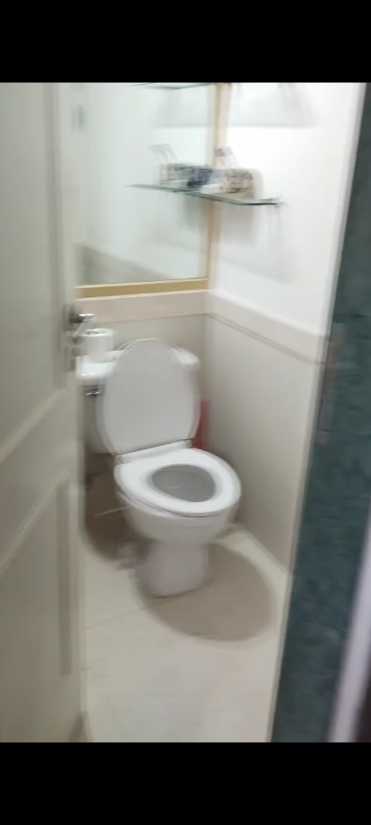 Bathroom, hiranandani-estate 3 Bedroom 1350 Sq.Ft. Apartment In Ghodbunder Road Thane 9770291