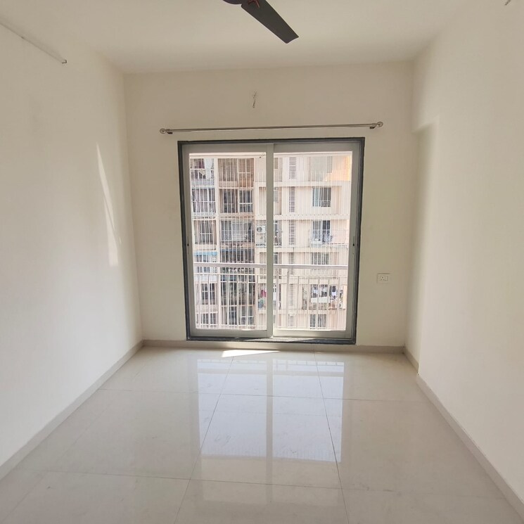 Room, yashraaj-park 2 Bedroom 895 Sq.Ft. Apartment In Ghodbunder Road Thane 9770664