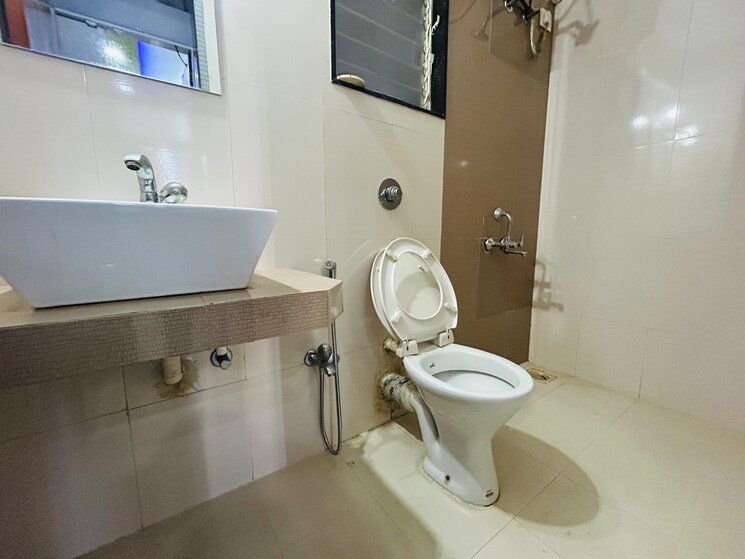 Bathroom, mittal-sun-universe 3 Bedroom 1589 Sq.Ft. Apartment In Sinhagad Road Pune 9770722