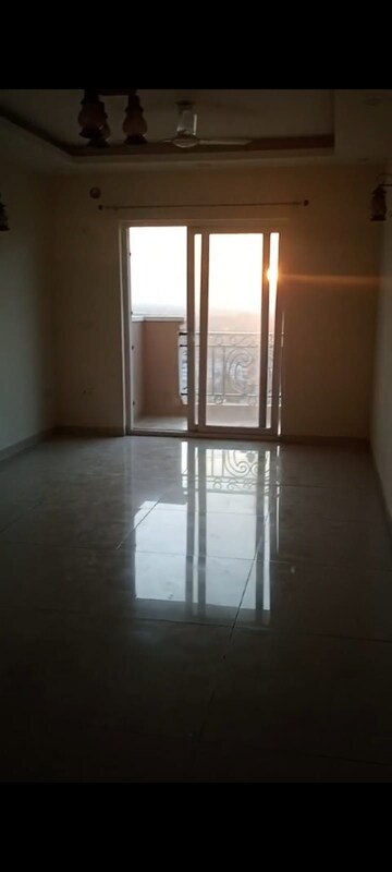 Room in 2.5 BHK Apartment at ACE Golf Shire, Sector 150 – for Sale