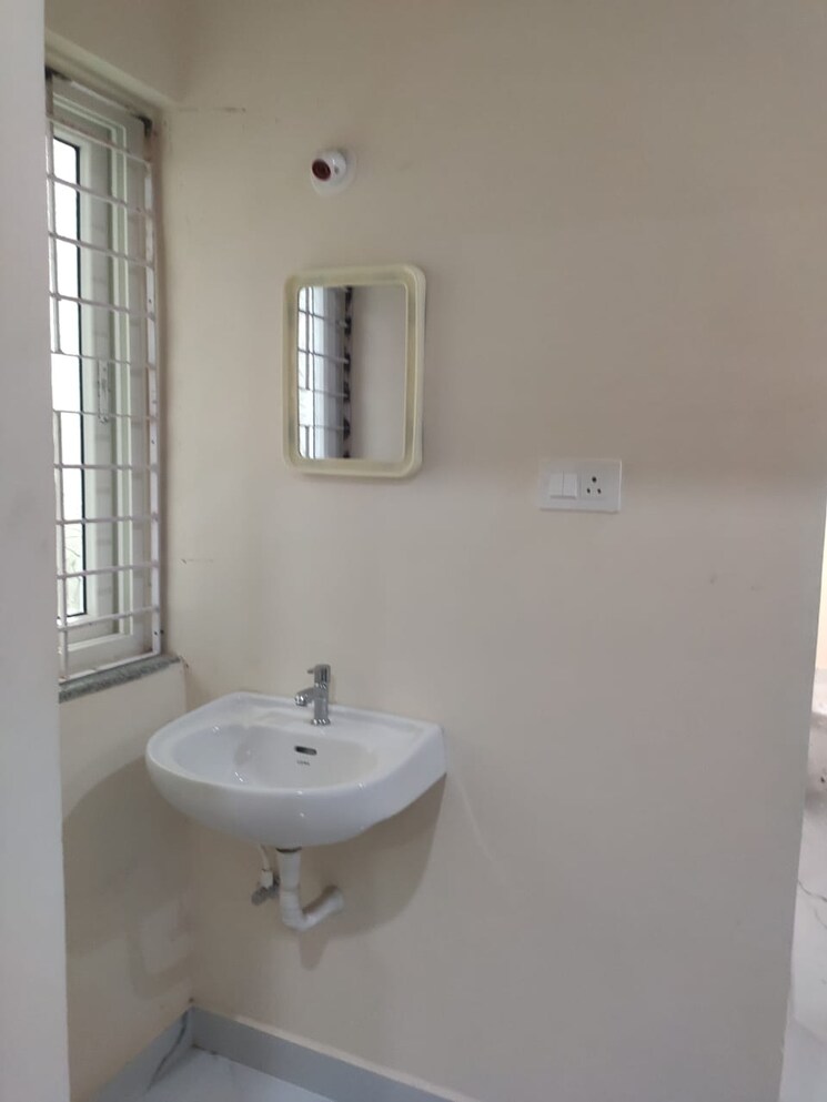 Bathroom, chandra-vihar-madhapur 2 Bedroom 1250 Sq.Ft. Apartment In Madhapur Hyderabad 9770906