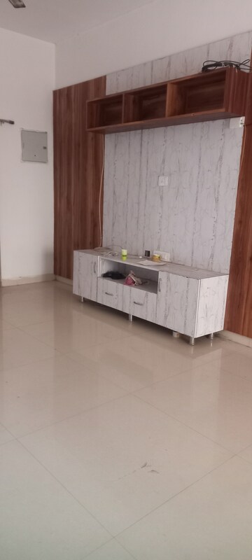 4 BHK Apartment For Rent in Sri Nilayam Kothapet, Kothapet
