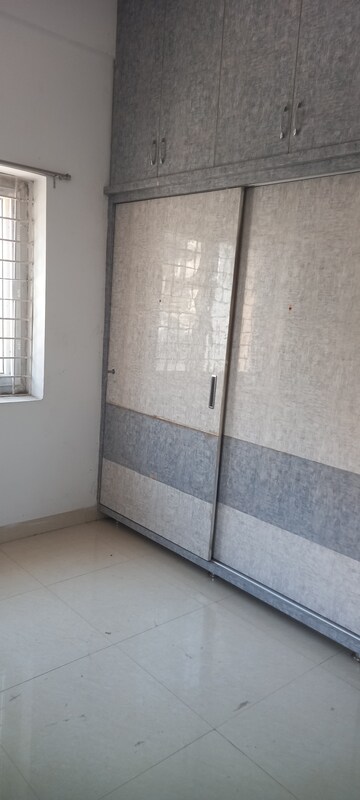 Furnished Amenities in 4 BHK Apartment at Sri Nilayam Kothapet, Kothapet – for Rent