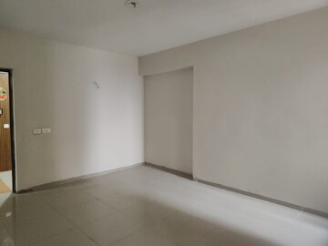 Room in 2 BHK Apartment at Wave City, Wave City – for Rent