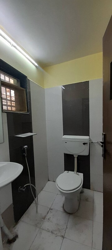 Attached Bathroom in 3 BHK Apartment at Vidhan Sabha Marg – for Sale