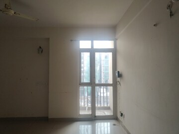 Room in 2 BHK Apartment at Wave Executive Floors, Wave City – for Rent