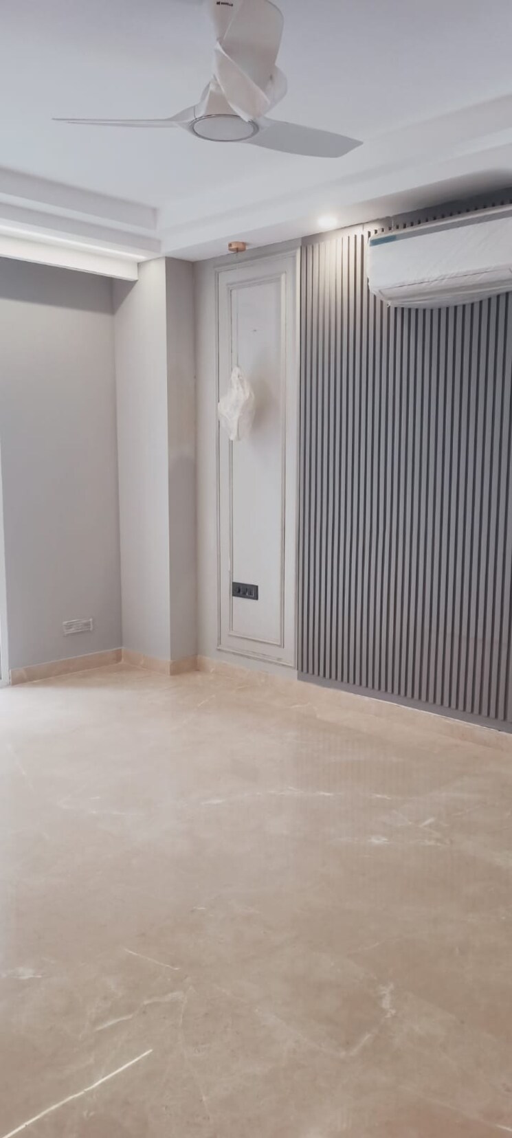 Room, dlf-city-phase-iv 4 Bedroom 2400 Sq.Ft. Builder Floor In Dlf Phase iv Gurgaon 9771316