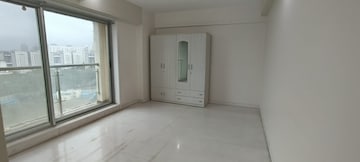Room in 2 BHK Apartment at STG Atlantis, Panch Pakhadi – for Rent