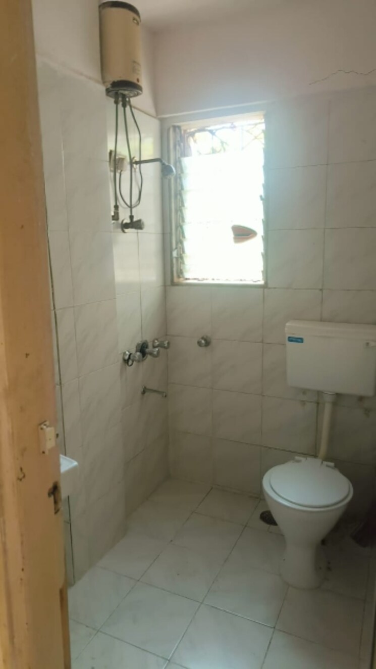 Bathroom, karltopon-apartment 1 Bedroom 350 Sq.Ft. Apartment In Santacruz East Mumbai 9771378