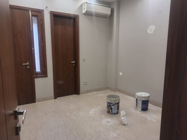 Room, east of kailash 2 Bedroom 1000 Sq.Ft. Builder Floor In East Of Kailash Delhi 9771331