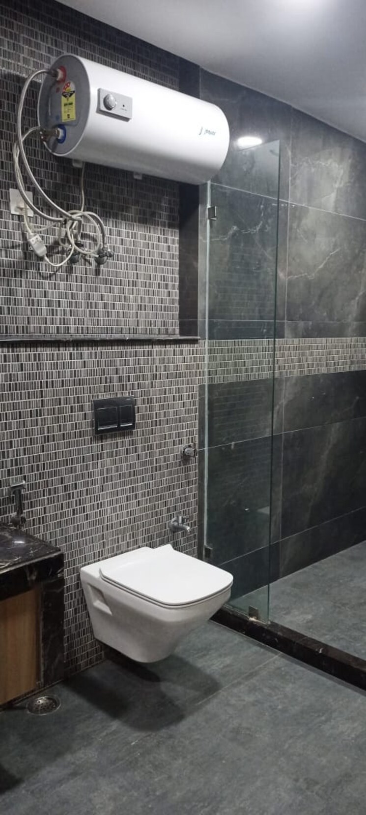 Bathroom, dlf-green-avenue 4 Bedroom 2800 Sq.Ft. Builder Floor In Dlf Phase iv Gurgaon 9771405