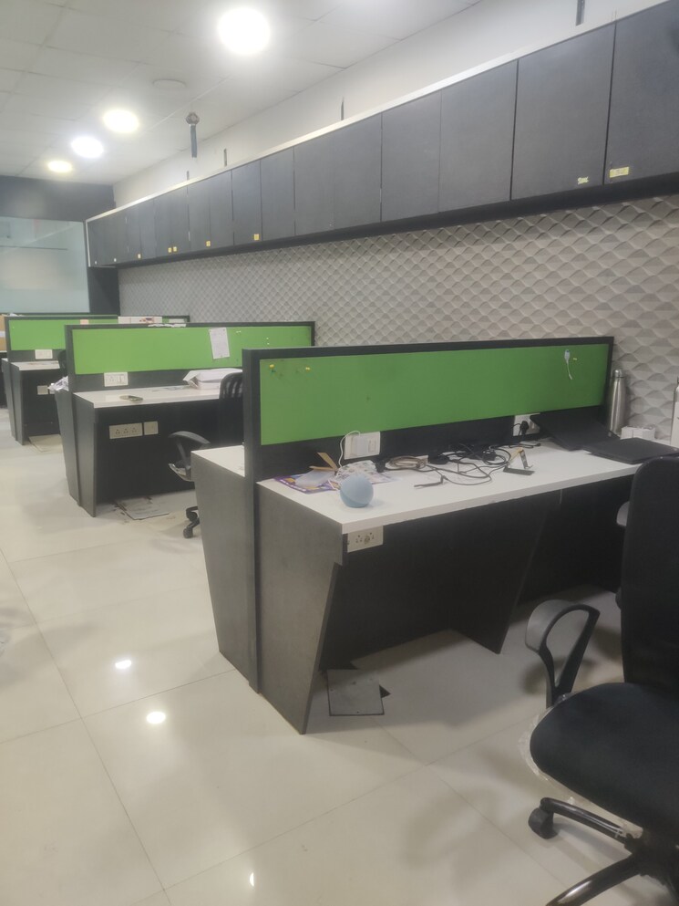 Team Area, k-rahega-palm-springs Commercial Office Space 1100 Sq.Ft. In Malad West Mumbai 9771414