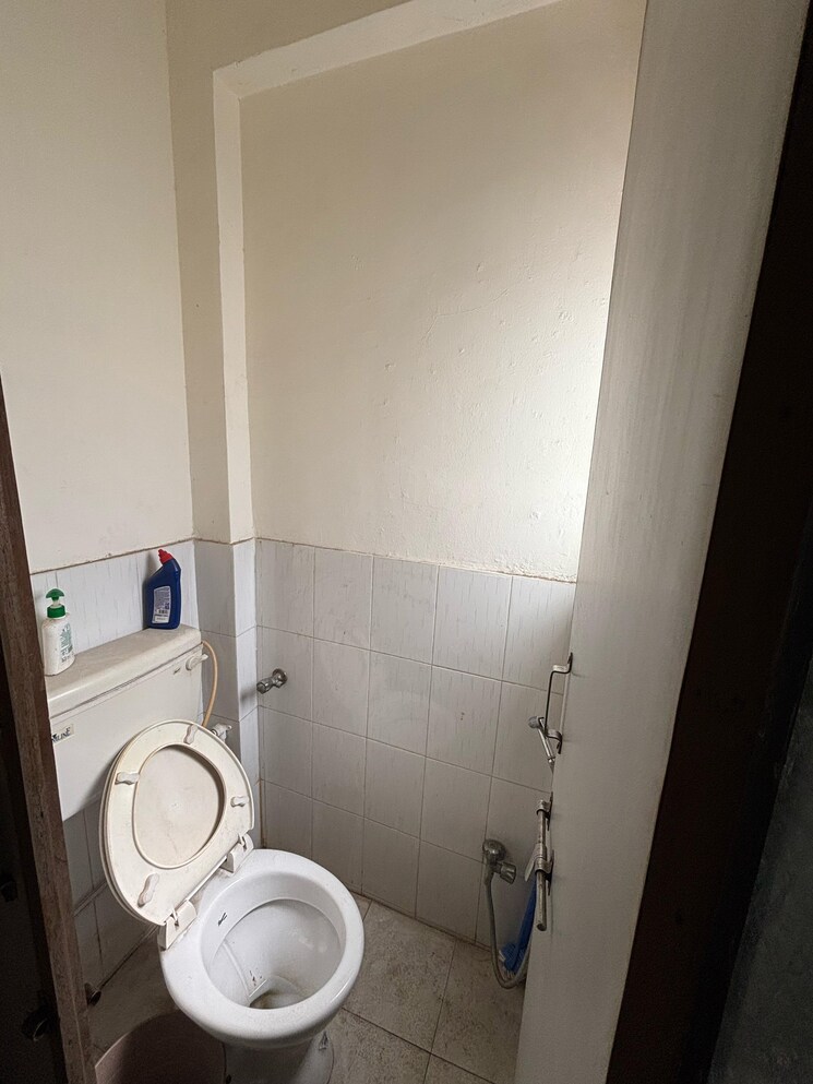 Bathroom, tanvi-residency 1 Bedroom 800 Sq.Ft. Apartment In Aundh Pune 9771431