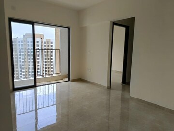 Room in 2 BHK Apartment at Sunteck MaxxWorld 5, Naigaon East – for Sale