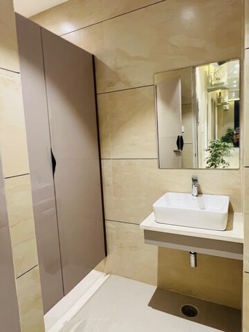 Bathroom in 6+ BHK Independent House at Gomti Nagar – for Rent