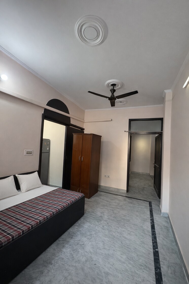 Living Room, moti nagar 1 RK 50 Sq.Yd. Apartment In Moti Nagar Delhi 9771133