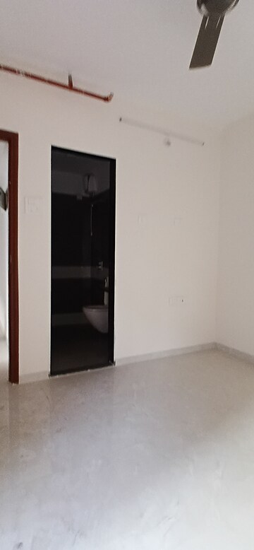 Furnished Amenities in 2 BHK Apartment at Vaibhavlaxmi Central Park, Vikhroli East – for Rent