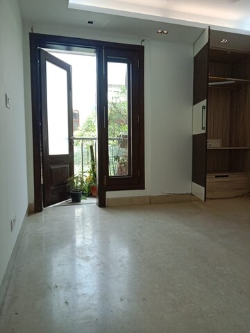 Room in 3 BHK Builder Floor at New Friends Colony – for Sale