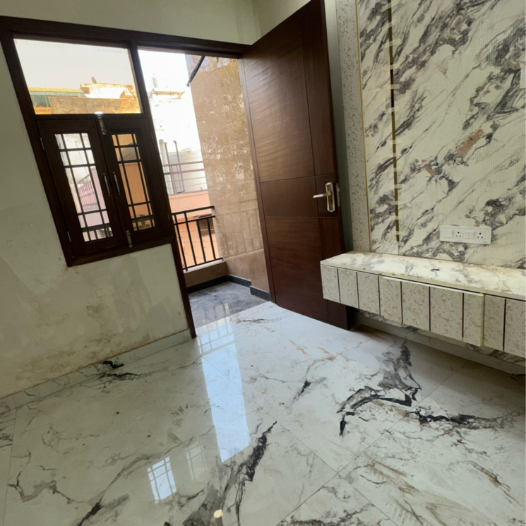 Bedroom, moti nagar 2 Bedroom 100 Sq.Yd. Builder Floor In Moti Nagar Delhi 9772250