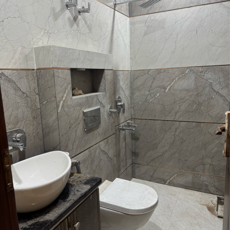 Bathroom, moti nagar 2 Bedroom 100 Sq.Yd. Builder Floor In Moti Nagar Delhi 9772250