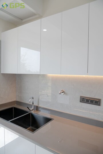 Furnished Amenities in 4 BHK Builder Floor at Unitech Nirvana Country Aspen Greens, Sector 50 – for Sale