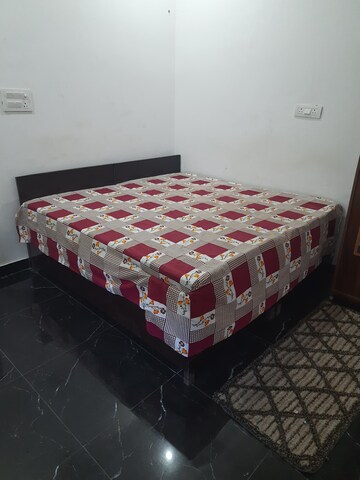 Parking in  Pg at Sector 63a – for Rent