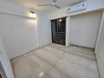 Room in 2 BHK Apartment at Andheri West – for Sale