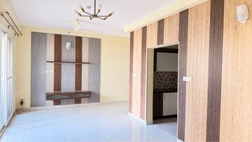 2.5 BHK Apartment For Rent in Prestige Lakeside Habitat, Varthur