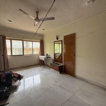 Room in 3 BHK Apartment at Lodha The Park Tower 6, Kamala Mill – for Rent