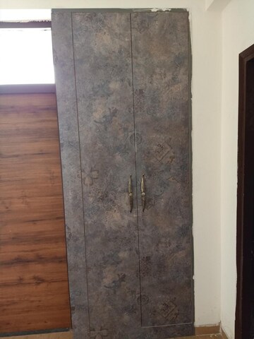 Furnished Amenities in 3 BHK Apartment at Amolik Heights, Sector 88 – for Sale