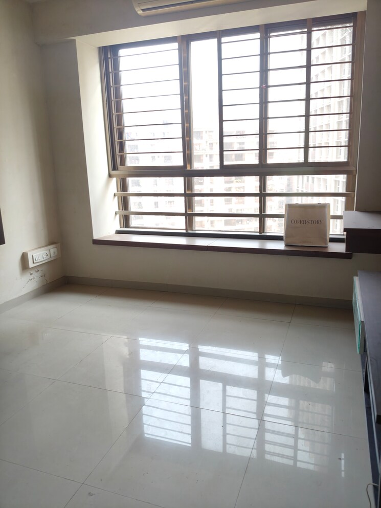 Room, oberoi-springs 2.5 Bedroom 1100 Sq.Ft. Apartment In Andheri West Mumbai 9772063