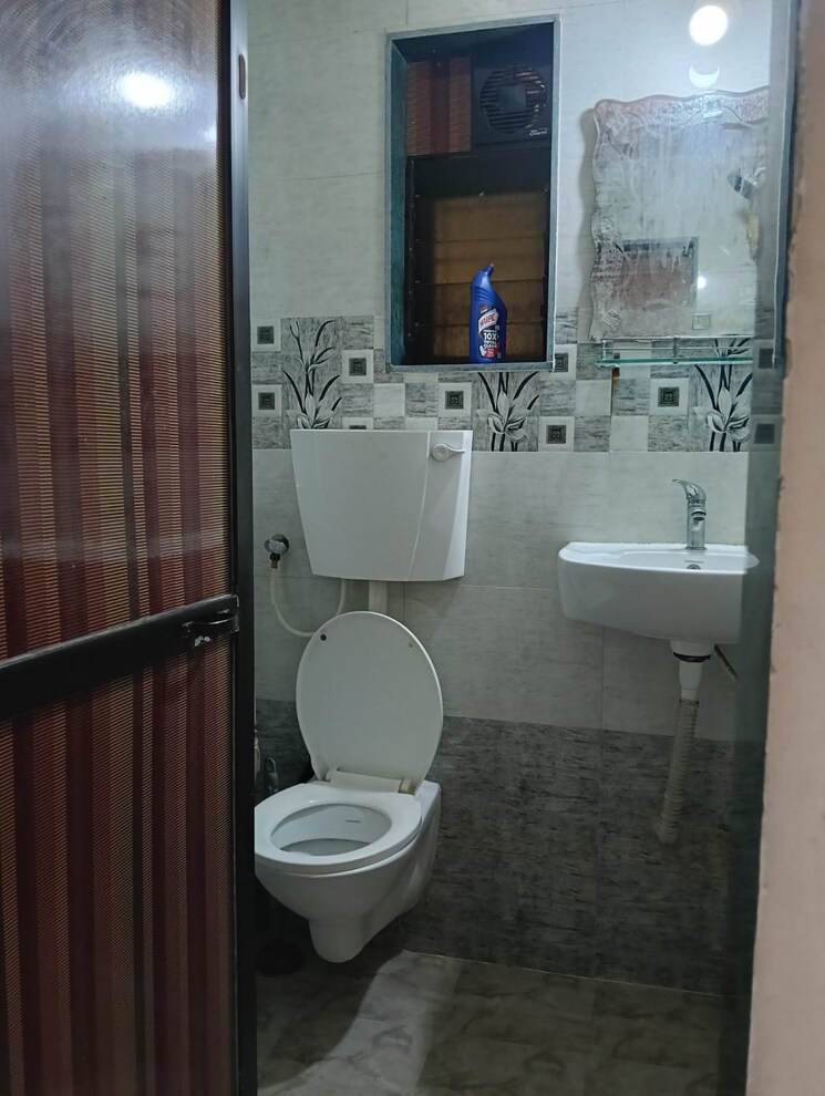 Bathroom, s-d-sai-sagar 2 Bedroom 1100 Sq.Ft. Apartment In Kharghar Navi Mumbai 9772273
