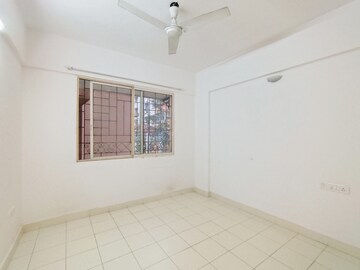 Room in 3 BHK Apartment at Puravankara Purva Fairmont, Hsr Layout – for Rent