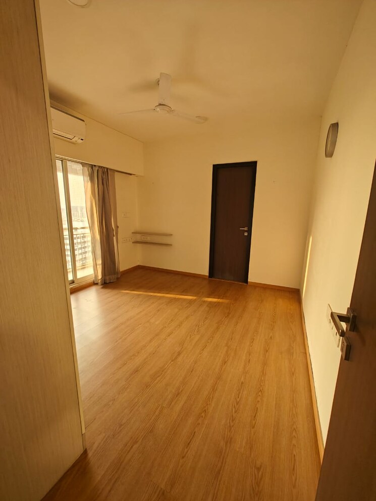 Room, dheeraj-insignia 3 Bedroom 1329 Sq.Ft. Apartment In G Block Bkc Mumbai 9772316