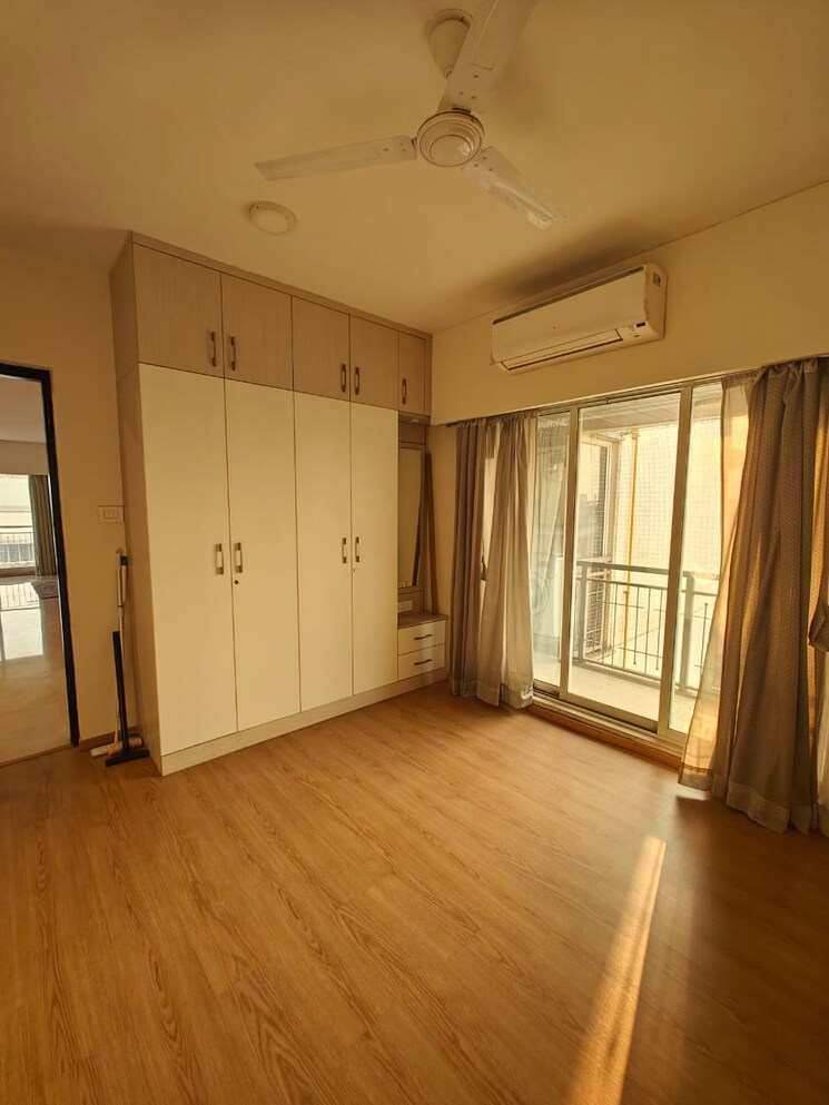 Room, dheeraj-insignia 3 Bedroom 1329 Sq.Ft. Apartment In G Block Bkc Mumbai 9772316