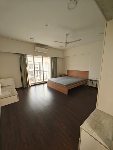 Room in 3 BHK Apartment at Ultra Space Insignia, Kalina – for Rent