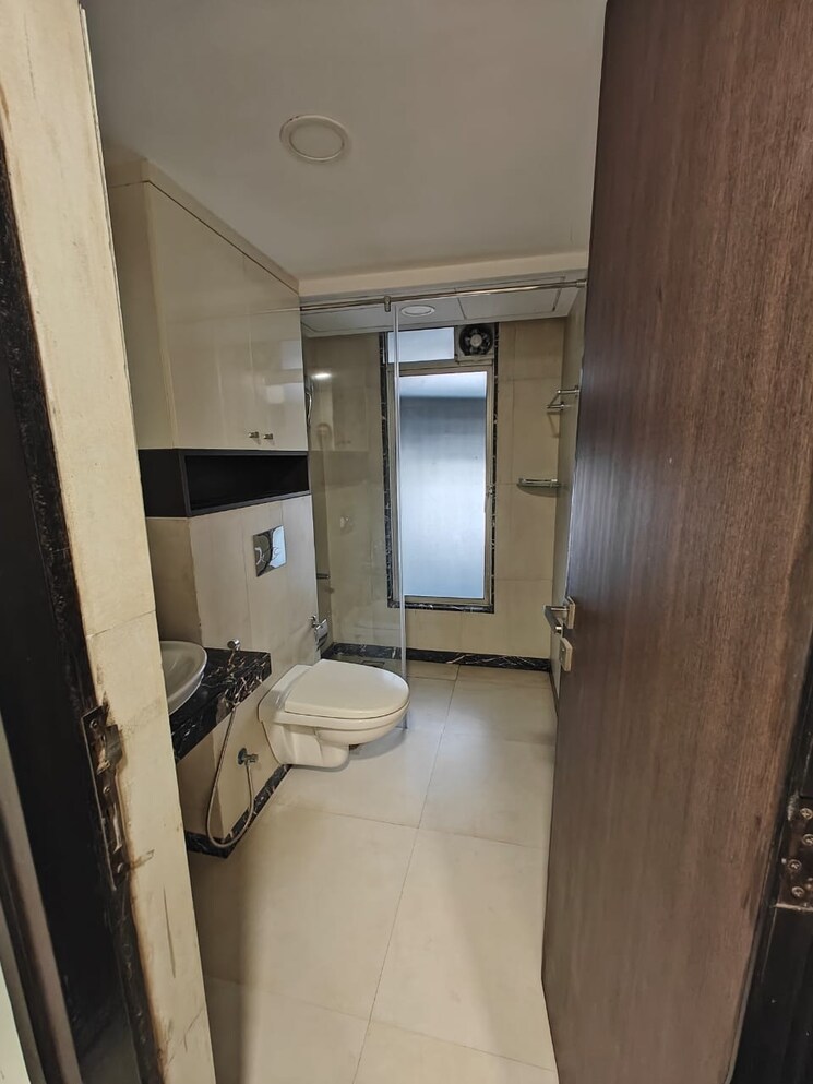 Bathroom, dheeraj-insignia 3 Bedroom 1329 Sq.Ft. Apartment In G Block Bkc Mumbai 9772316
