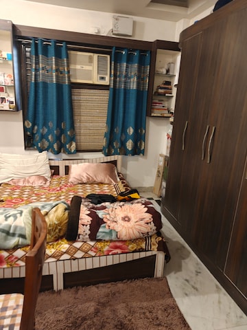 Bedroom in 3 BHK Builder Floor at Kamla Nagar – for Sale