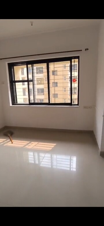2 BHK Apartment For Rent in K Raheja Palm Court, Malad West
