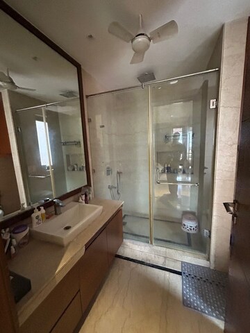 Living Room in 4 BHK Builder Floor at South Extension ii – for Rent