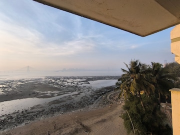 Master Bedroom in 3 BHK Apartment at Silver Beach Apartment, Dadar West – for Sale