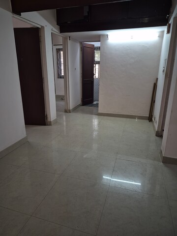 Furnished Amenities in 2.5 BHK Apartment at Mayur Vihar – for Sale