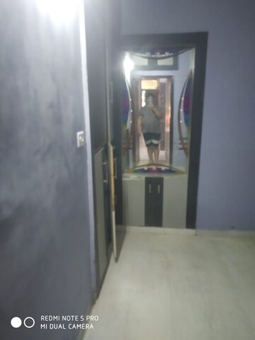 Room in 2.5 BHK Builder Floor at Mayur Vihar – for Rent