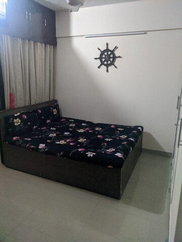 Bedroom in 2 BHK Apartment at Rajas CHS, Andheri East – for Rent