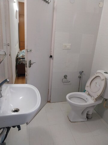Bathroom in 1 RK Apartment at Chittaranjan Park – for Rent