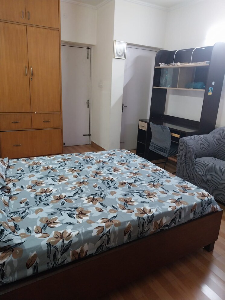 Bedroom, chittaranjan park 1 RK 400 Sq.Ft. Apartment In Chittaranjan Park Delhi 9772416