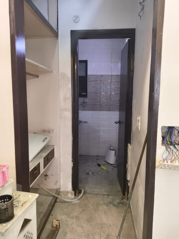 Building Lobby in 3 BHK Builder Floor at Tarang Orchid, Sector 28 – for Sale