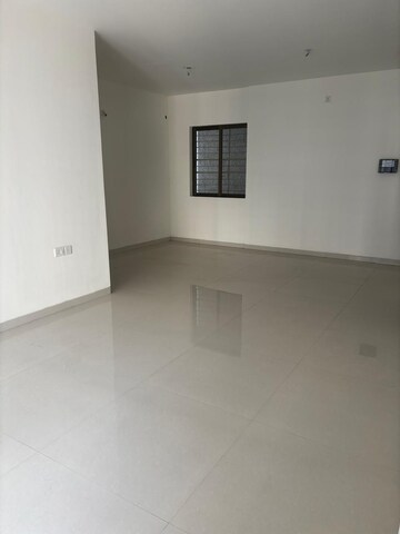 Room in 2 BHK Apartment at Acme Ozone, Manpada – for Rent
